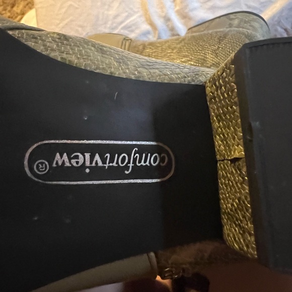 EUC Comfortview knee high boots. Size 8 1/2 W women’s. - Picture 3 of 10